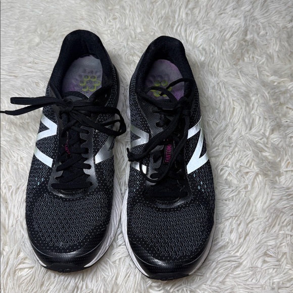 New Balance Fresh Foam Vongo 2 Running Shoes Grey Black Men’s Size 9.5 - Picture 2 of 5